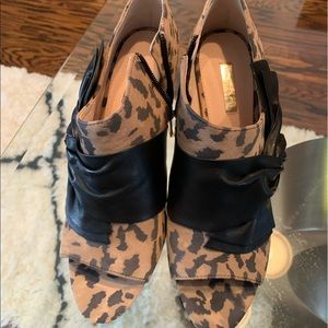 Louis eet Cie  size 9. Held too long to return. Never worn-Very Nice